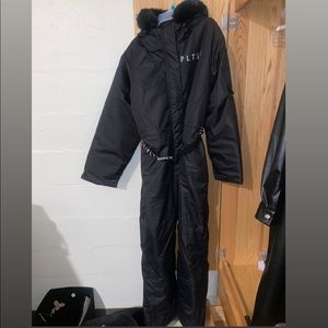 PLT 🎀 SKI SUIT - SIZE 14 - PRETTY LITTLE THING